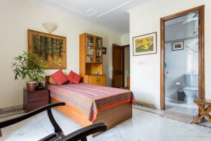 airbnb accommodation delhi Sunny Room With Green View