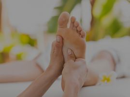 foot massage delhi AromaThai