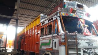 specialists container truck delhi SAIFI TRUCK BODY MAKER